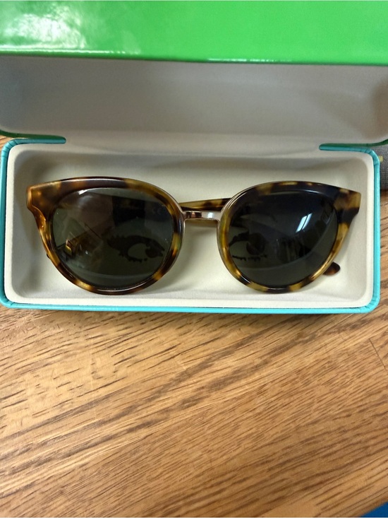 Tory Burch Accessories - Tory Burch Tortoiseshell Frame Polarized Sunglasses - Brown and Black Pattern